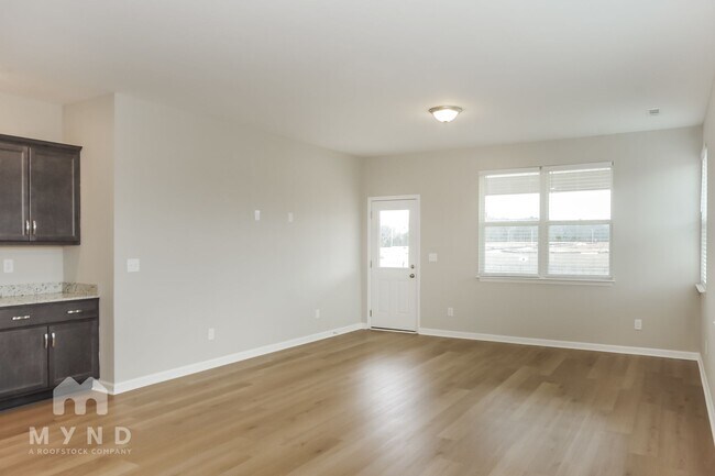 Photo - 105 Starview Ct