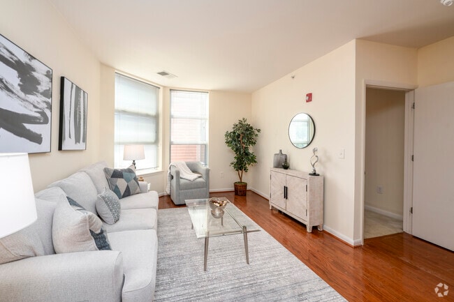 1BR, 1BA – 582SF - Livingroom - The Grays on Pennsylvania