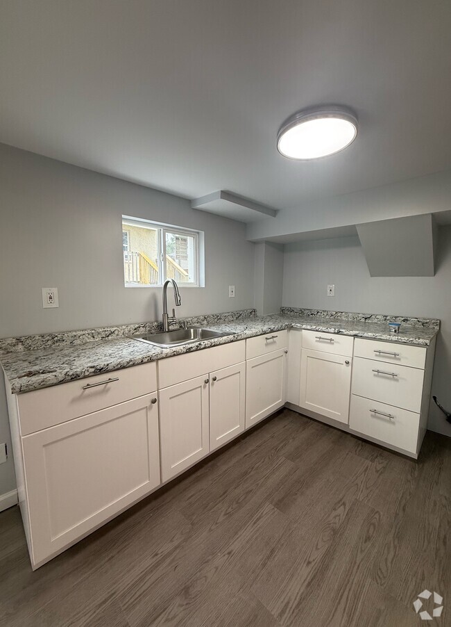 Building Photo - 1022 Byrd Ave Unit 3 Rental