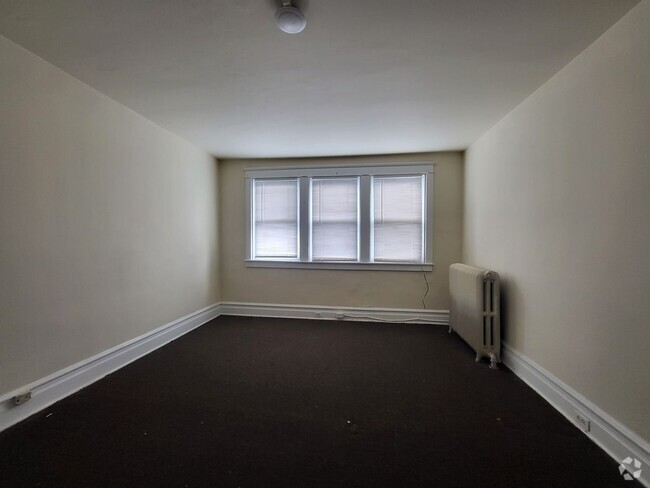 Building Photo - 740 N 19th St Unit 2 - All Utilities Included Rental