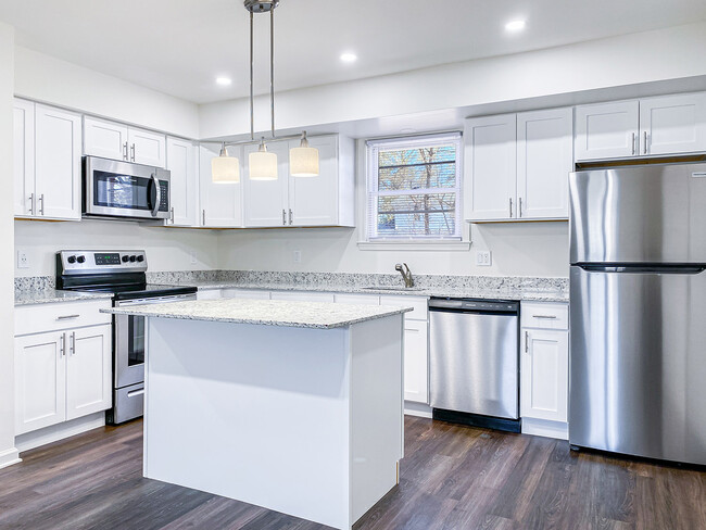 Building Photo - Concord Rental