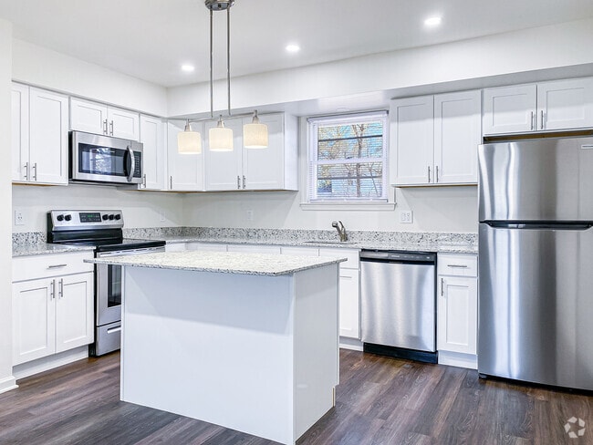 Building Photo - Concord Rental