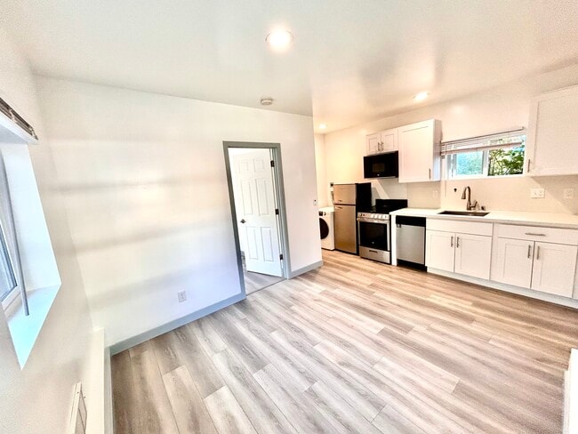 Photo - 9222 Mary Ave NW