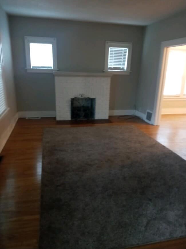 Photo - 440 W Cook St Unit downstairs apartment