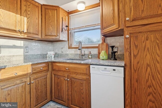 Photo - 720 Willow St Unidad B