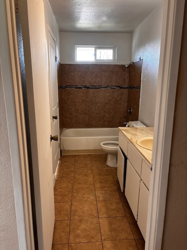 Photo - 1395 McQuesten Dr Unit C