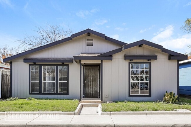 Building Photo - 1937 Red Cloud Dr