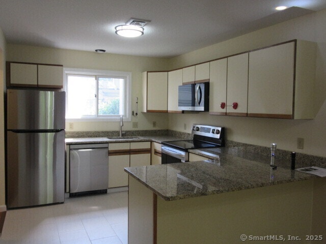 Photo - 31 Rivermead