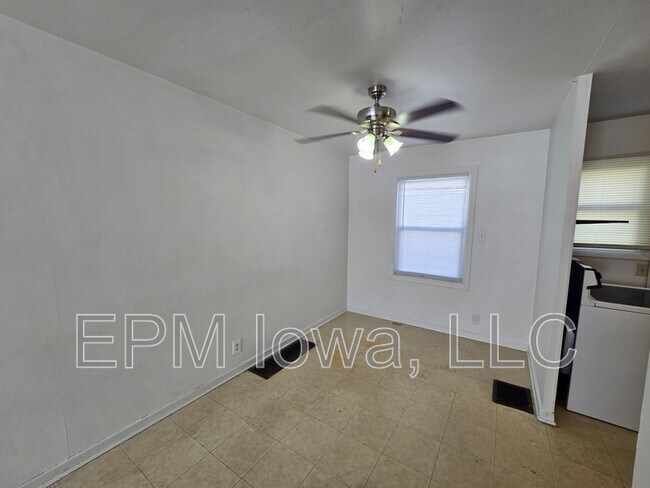 Photo - 251 Madison St