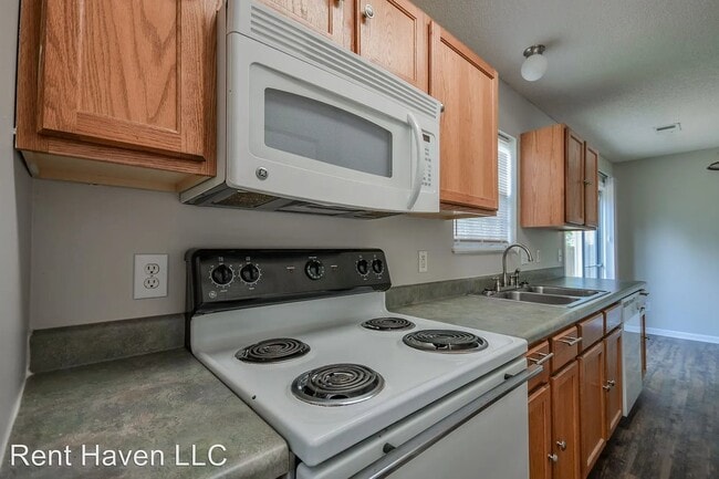Photo - 136 Bay Front Dr