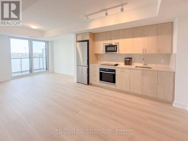 Photo - 2545 Simcoe St N
