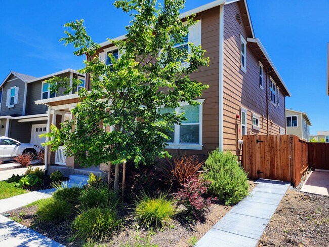 Photo - 4 Bedroom Home in W Section