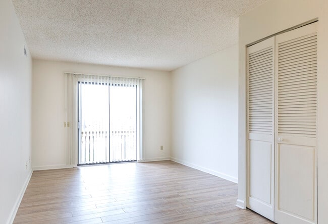 Longview Oaks Apartments