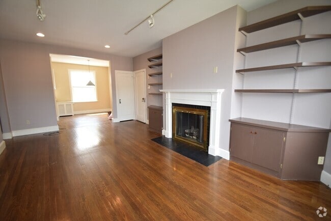 Building Photo - 141 Beaconsfield Rd Unit 5 Rental