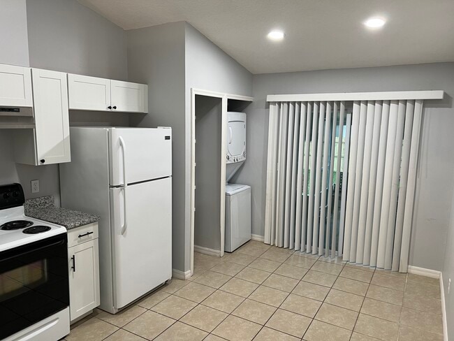 Photo - 10128 Portale Ave