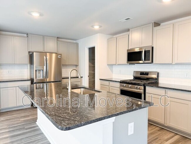 Photo - 109 Clairvale Ct
