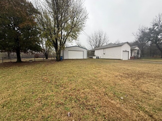 Photo - 1940 Ives Way Ln