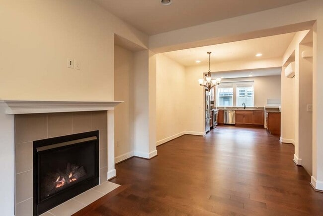 Photo - 1371 Brooklyn Walk NE