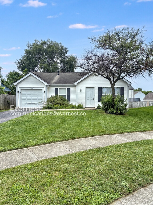 Building Photo - 3 Bed & 2 Bath House in Columbus / Pet-Fri...