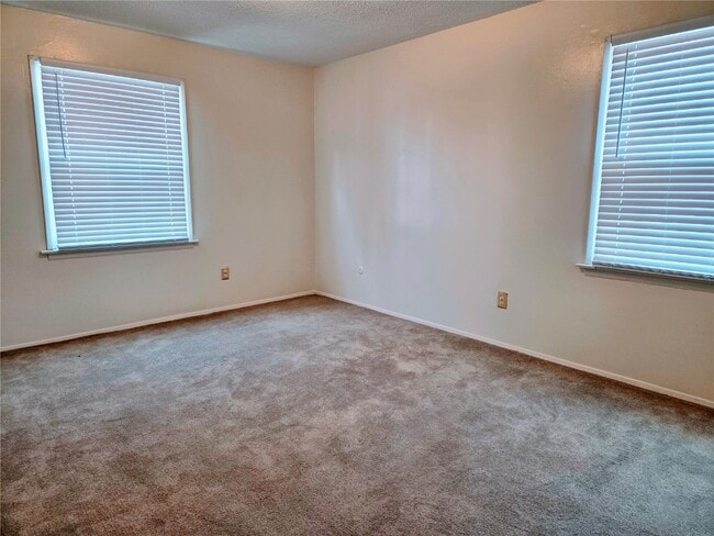 Photo - 13415 Land O Woods Dr Unit 5