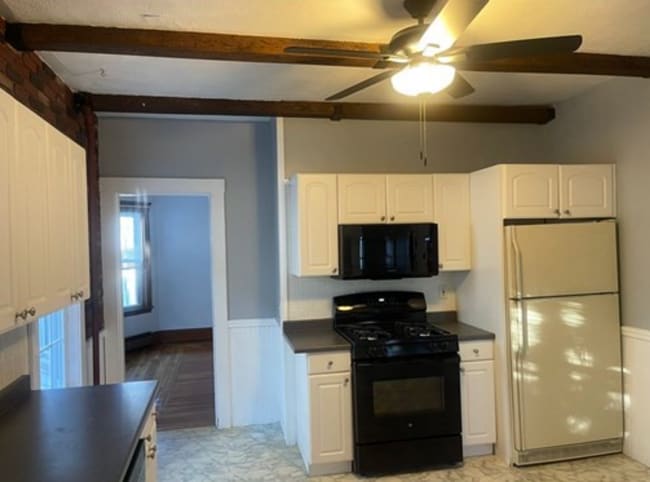 Building Photo - 10 Bowdoin St Unit 1