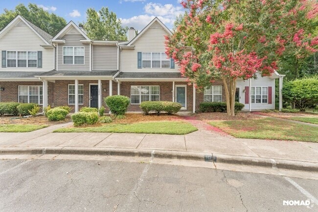 Building Photo - Charming 2BR House in Charlotte