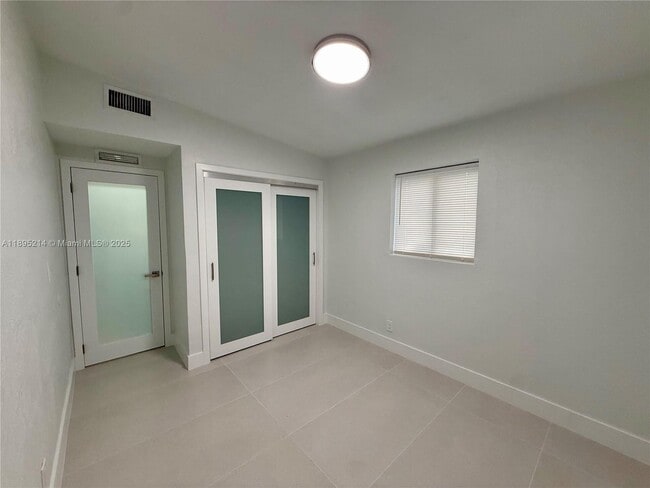 Photo - 4315 NW 24th Ave Unidad 2