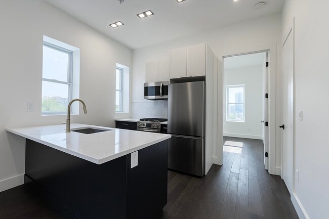 Building Photo - 272 Hoboken Ave Unit 5