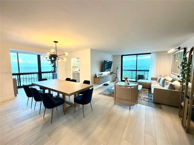 Building Photo - 2333 Brickell Ave Unit 2512
