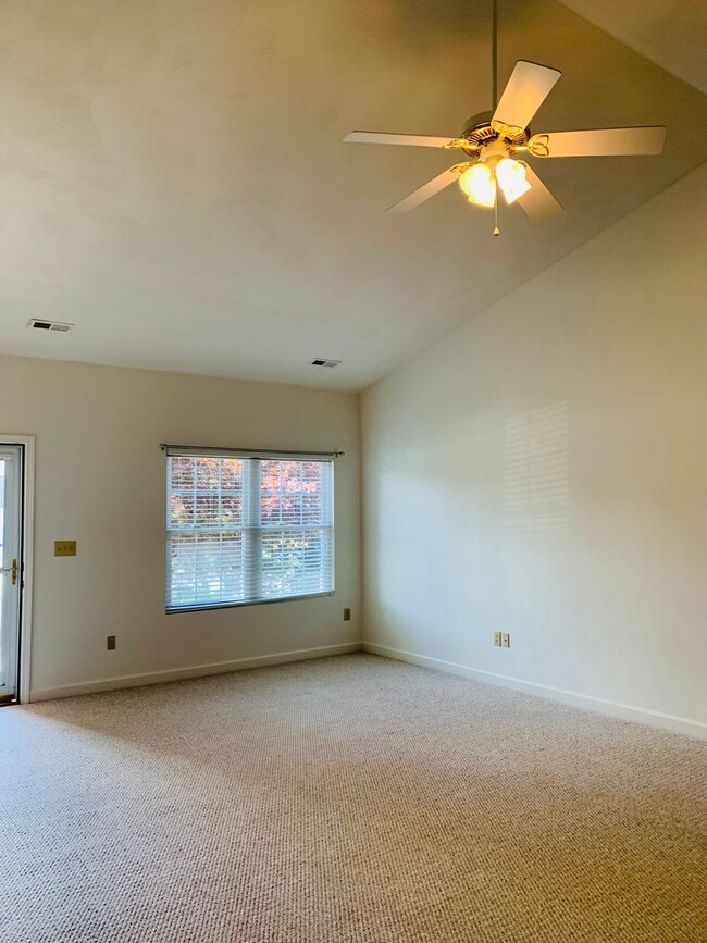 Photo - 145 Slate Creek Dr NW