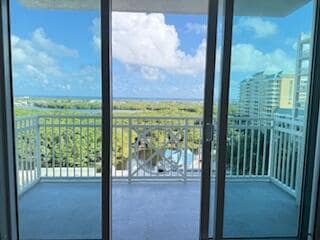 Building Photo - 350 N Federal Hwy Unit 1006 S