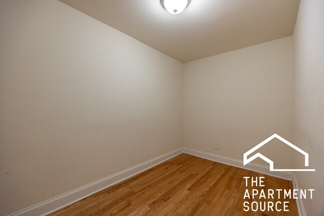 Photo - 4036.5 N Ashland Ave Unidad GDS