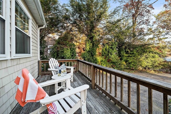 36 Cranberry Ave