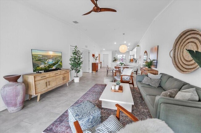 5711 Palmer Cir Unidad 206