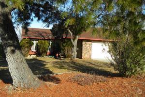 Building Photo - Lake California Home