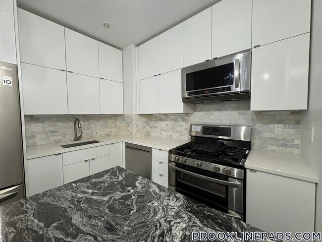 Building Photo - 42 Cameron St Rental