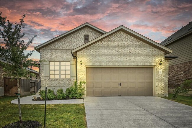 149 Hackberry Ln