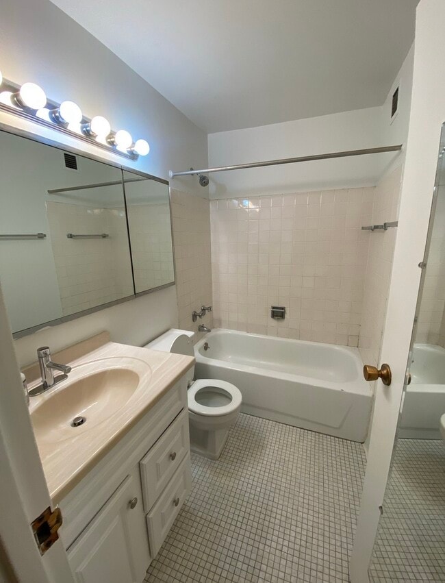 Photo - 1636 N Wells St Unit 602