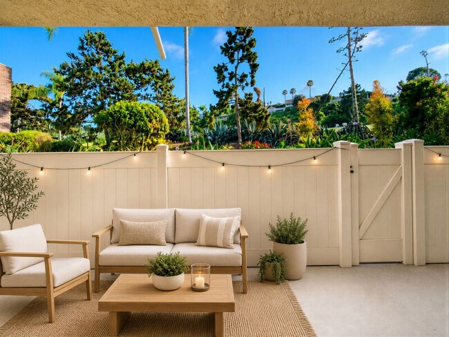 Photo - 2607 Pirineos Way