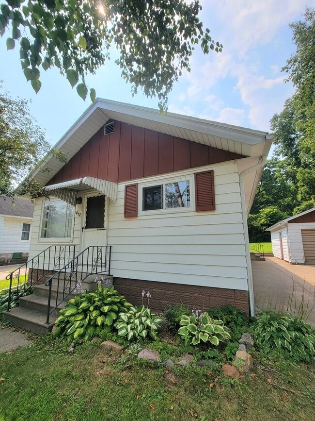 Building Photo - 412 Starr Ave Rental