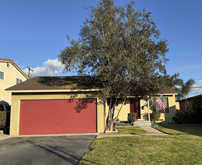 3 bedroom 1 bath double car garage - 20034 Anza Ave House