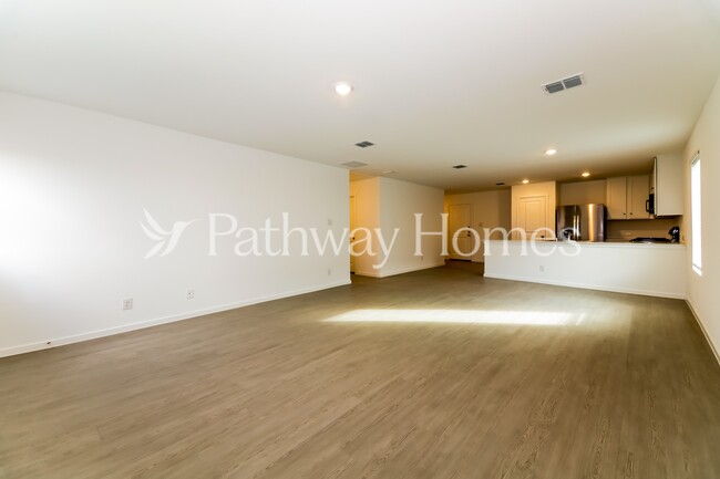 Photo - 1535 Lanner Mdws Ln