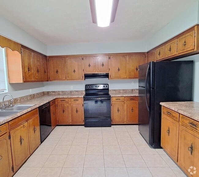 Building Photo - 3909 Ocean View Dr Unit B Rental