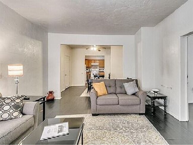 Photo - Cute Modern Concept 2 Bedroom!