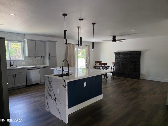 Building Photo - 3280 Everett Dr Rental
