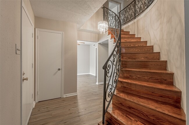 Photo - 2712 Chimney Rock Rd