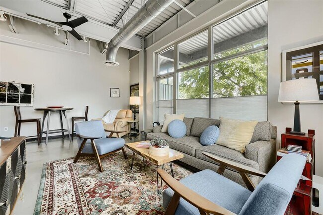 Photo - 5200 Peachtree Rd Unit 3208