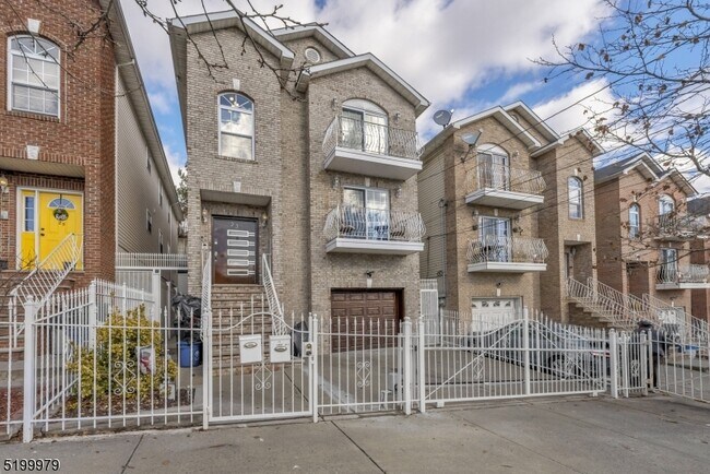 Photo - 23 Chester Ave Unit 2