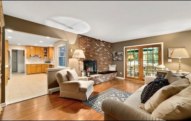Photo - 240 Plainview Rd