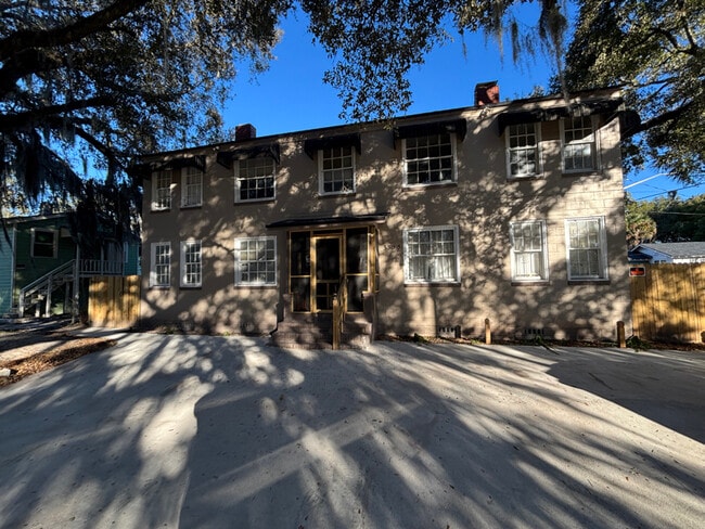 Building Photo - 3305 N Laura St